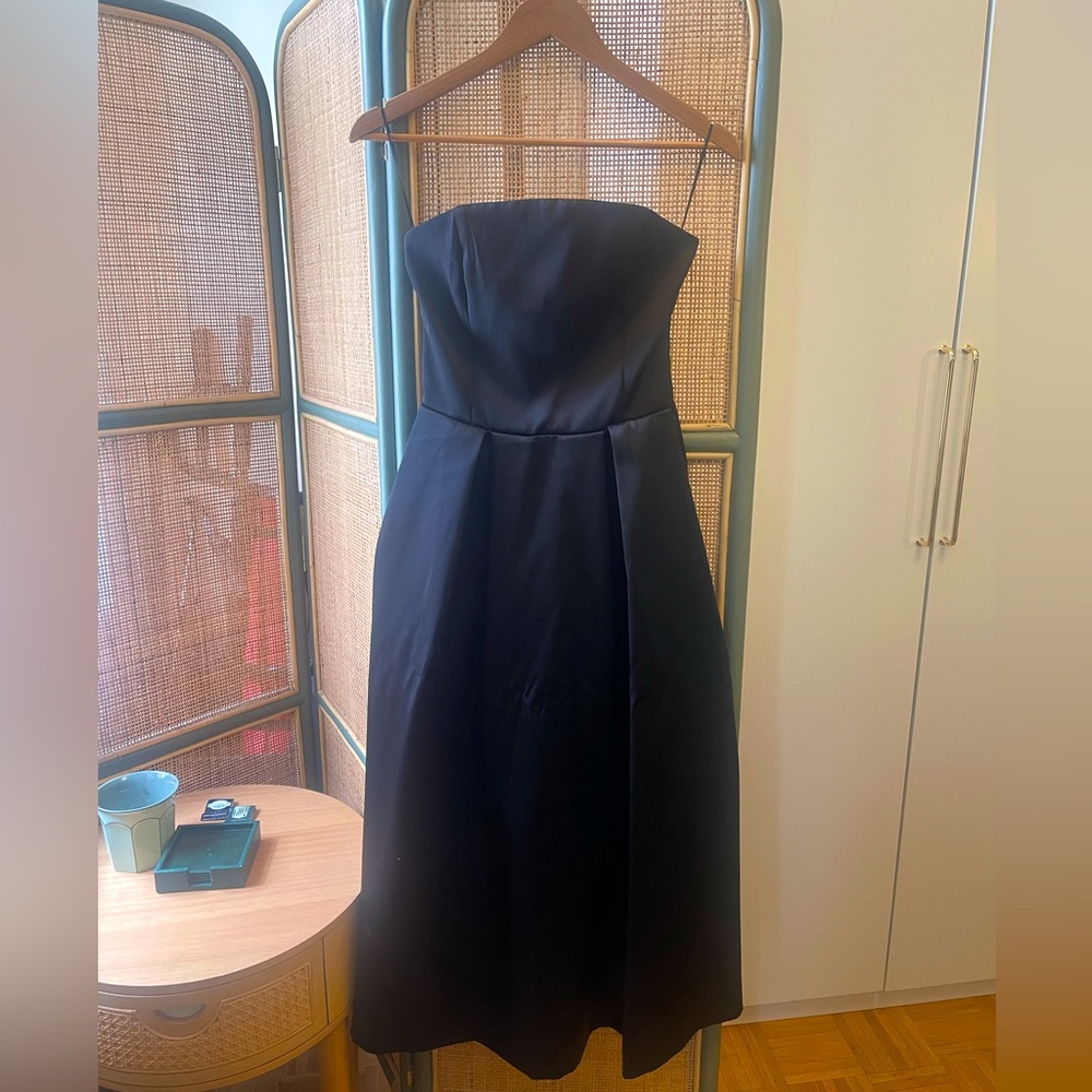 Elegant Black Strapless Dress